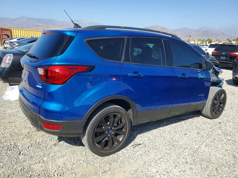 2019 Ford Escape მანქანა იყიდება აუქციონზე, vin: 1FMCU0GD9KUA72008, აუქციონის ნომერი: 69416616