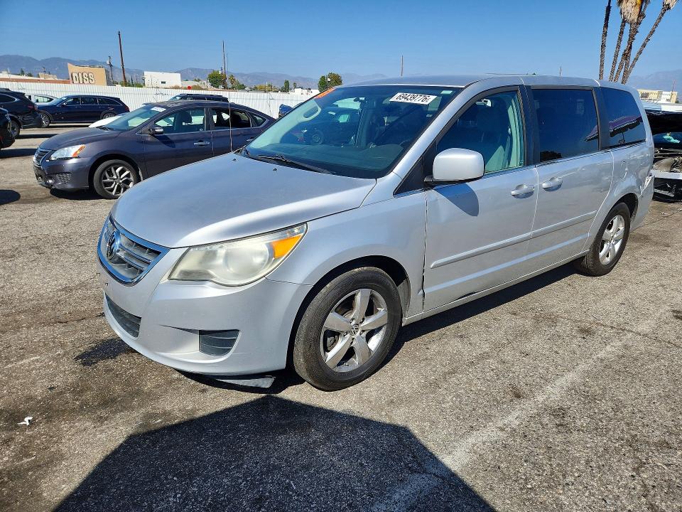 2009 Volkswagen Routan მანქანა იყიდება აუქციონზე, vin: 2V8HW341X9R582315, აუქციონის ნომერი: 69439776
