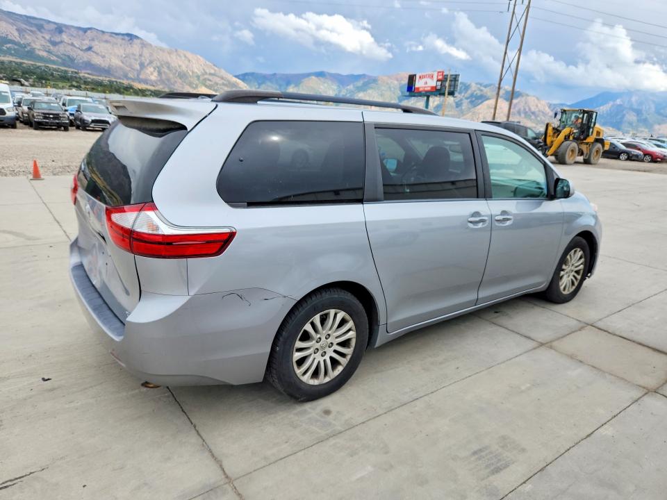 70317336 :رقم المزاد ، 5TDYK3DC2GS692742 vin ، 2016 Toyota Sienna مزاد بيع