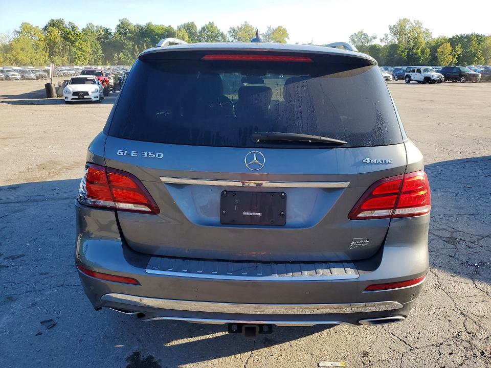 67067276 :رقم المزاد ، 4JGDA5HB5JB085498 vin ، 2018 Mercedes-benz Gle مزاد بيع