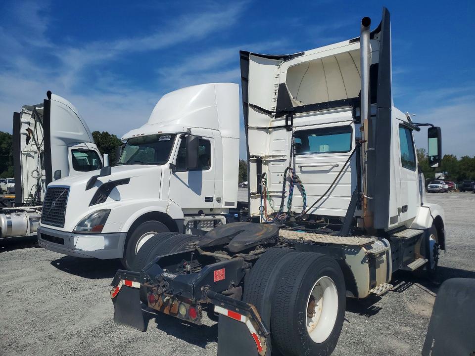 2018 Volvo Vnl მანქანა იყიდება აუქციონზე, vin: 4V4N39TG0JN892432, აუქციონის ნომერი: 69940056