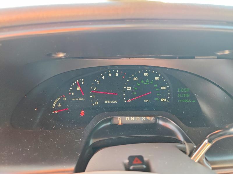 69390156 :رقم المزاد ، 1LNFM97V3WY640553 vin ، 1998 Lincoln Continental مزاد بيع
