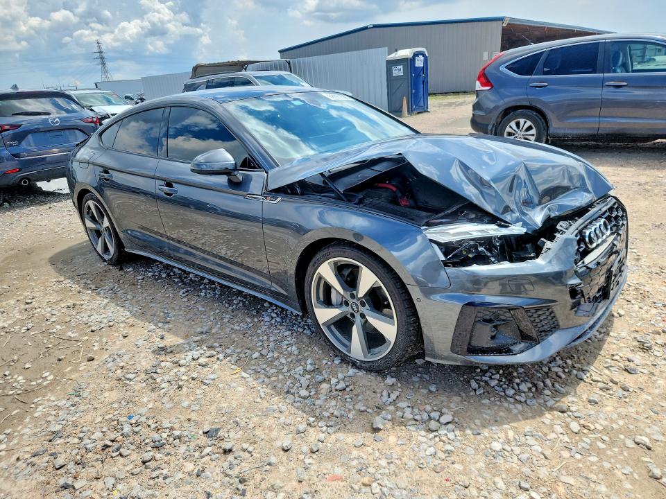 68071586 :رقم المزاد ، WAUEACF59MA002527 vin ، 2021 Audi A5 مزاد بيع