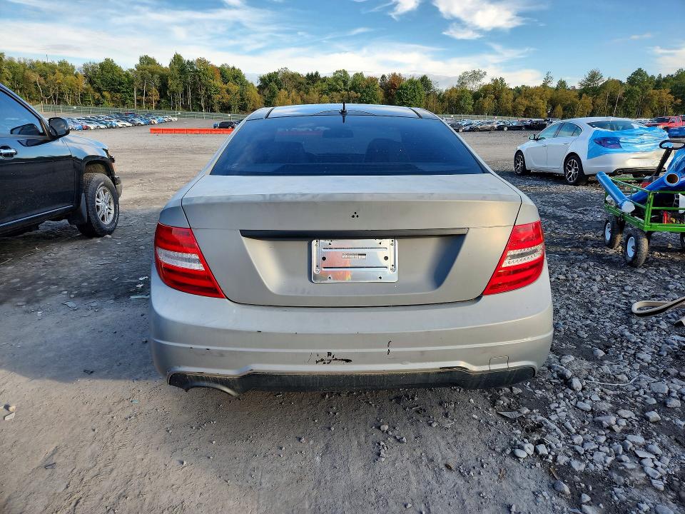2013 Mercedes-benz C მანქანა იყიდება აუქციონზე, vin: WDDGJ4HB7DF957937, აუქციონის ნომერი: 71441286