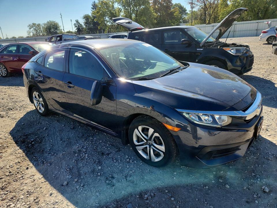 Продажа на аукционе авто 2018 Honda Civic, vin: 19XFC2F58JE007531, номер лота: 70971406