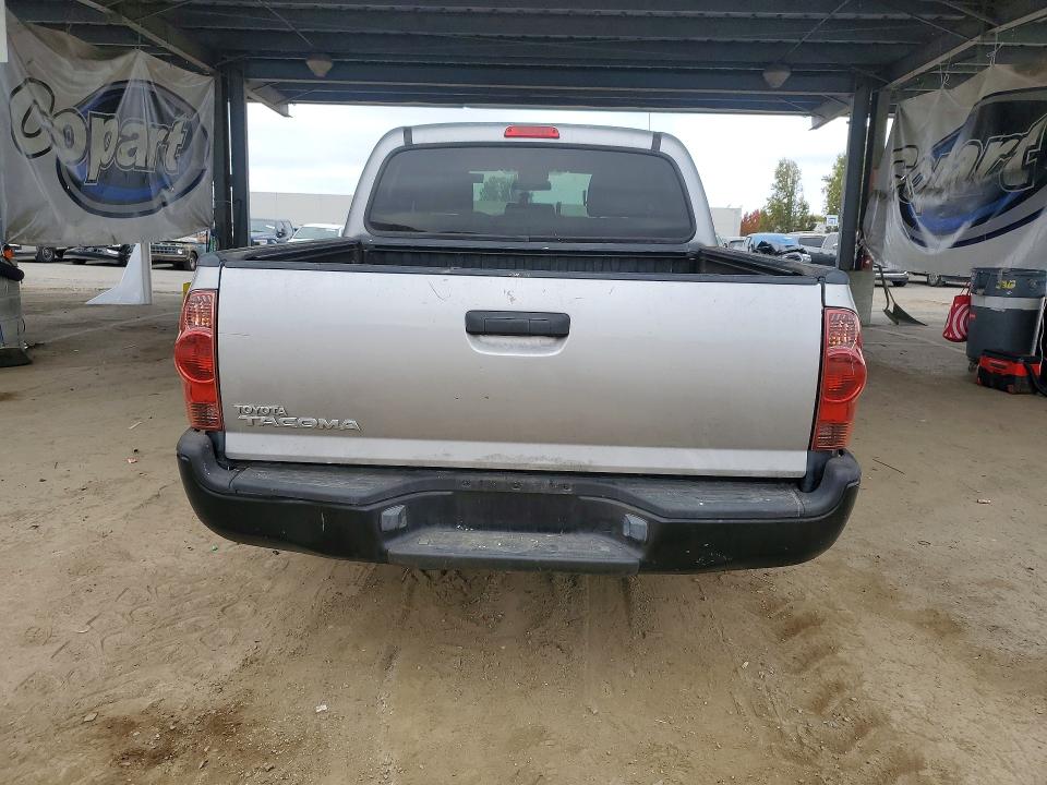 Продажа на аукционе авто 2015 Toyota Tacoma, vin: 5TFJX4CN2FX055838, номер лота: 70161596