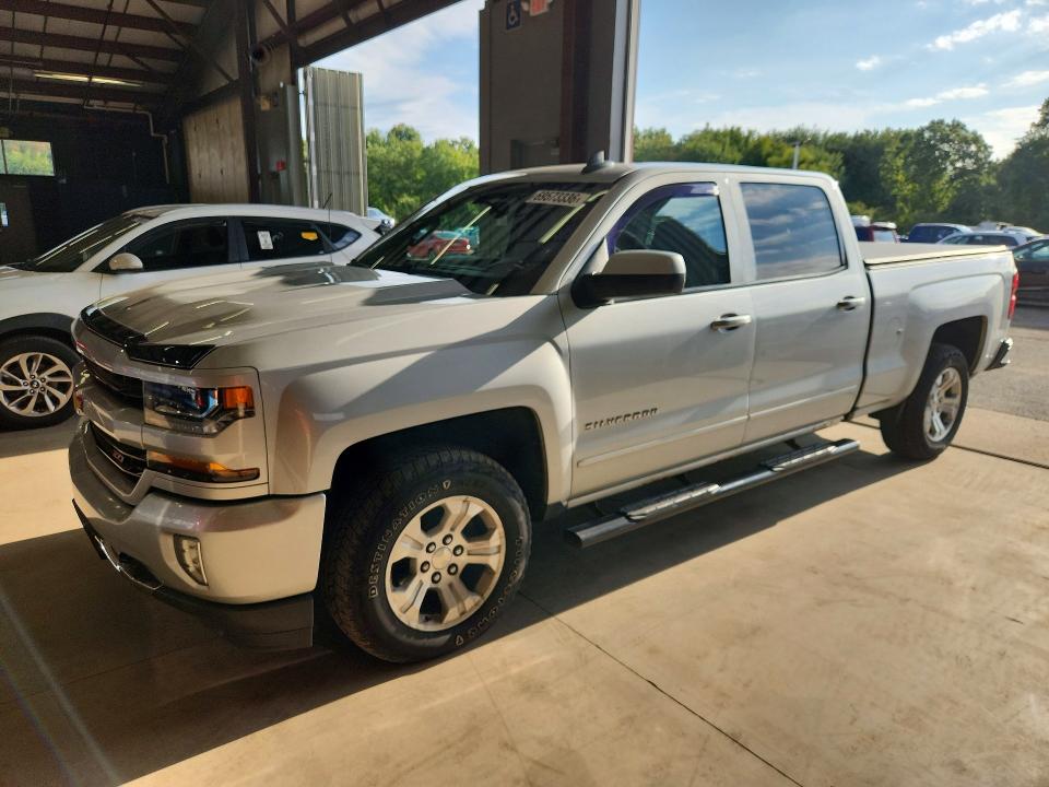 Auction sale of the 2017 Chevrolet Silverado, vin: 3GCUKREC1HG115605, lot number: 69573336