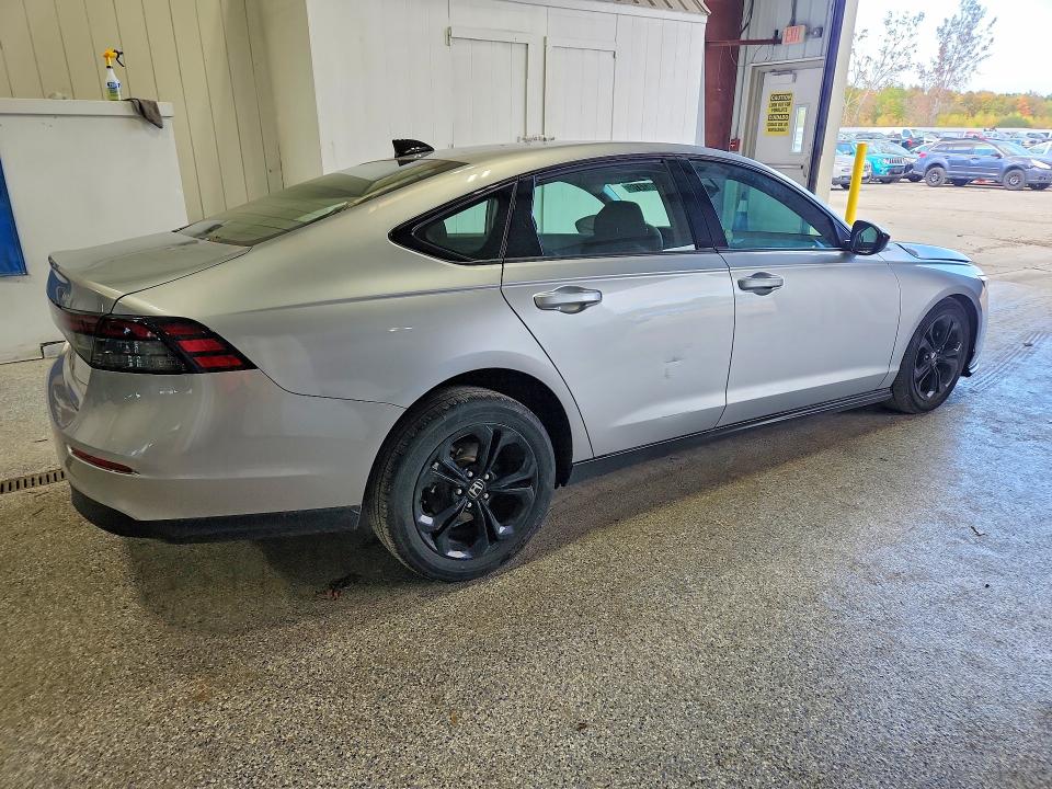 2025 Honda Accord მანქანა იყიდება აუქციონზე, vin: 1HGCY1F45SA083235, აუქციონის ნომერი: 71067416
