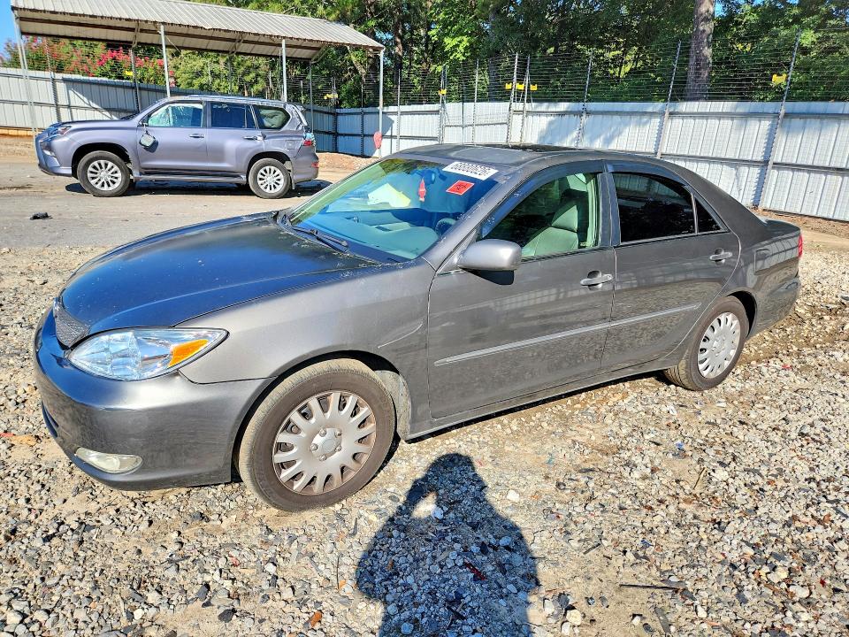 2004 Toyota Camry მანქანა იყიდება აუქციონზე, vin: 4T1BE30K44U811503, აუქციონის ნომერი: 68880626
