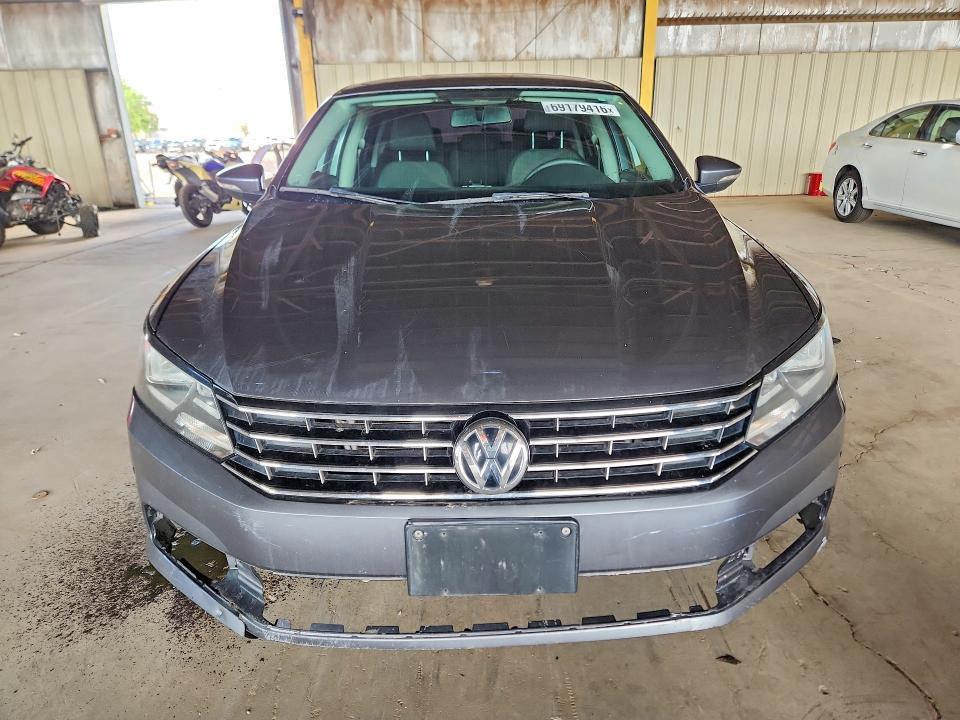 69179416 :رقم المزاد ، 1VWAT7A31GC064437 vin ، 2016 Volkswagen Passat مزاد بيع