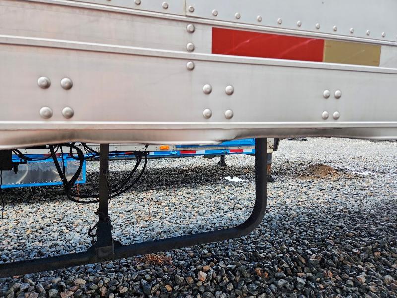 Продажа на аукционе авто 2004 Utility Trailer Vsra Reefe, vin: 1UYVS24846U783709, номер лота: 67133316