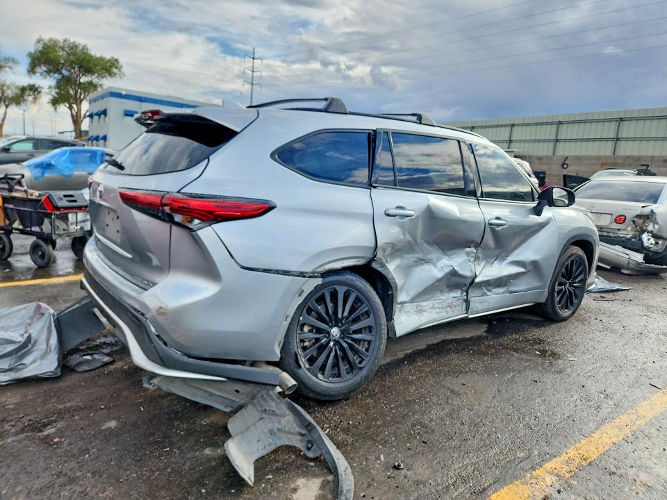 68315346 :رقم المزاد ، 5TDKDRBH4PS511268 vin ، 2023 Toyota Highlander مزاد بيع