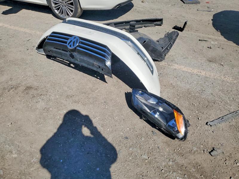 68249366 :رقم المزاد ، 1VWBT7A32FC068192 vin ، 2015 Volkswagen Passat مزاد بيع