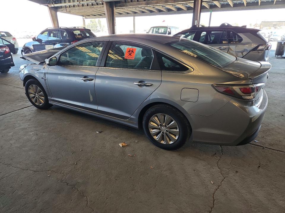 2017 Hyundai Sonata Hybrid მანქანა იყიდება აუქციონზე, vin: KMHE24L10HA055111, აუქციონის ნომერი: 69546426