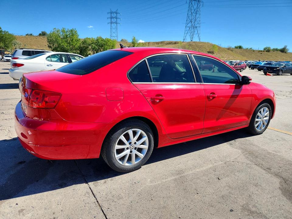 67251746 :رقم المزاد ، 3VWDX7AJ5BM052671 vin ، 2011 Volkswagen Jetta مزاد بيع