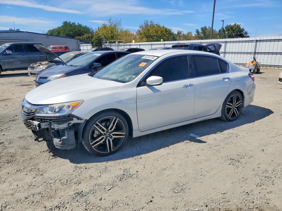 Aukcja sprzedaży 2017 Honda Accord, vin: 1HGCR2F15HA200085, numer aukcji: 68590136