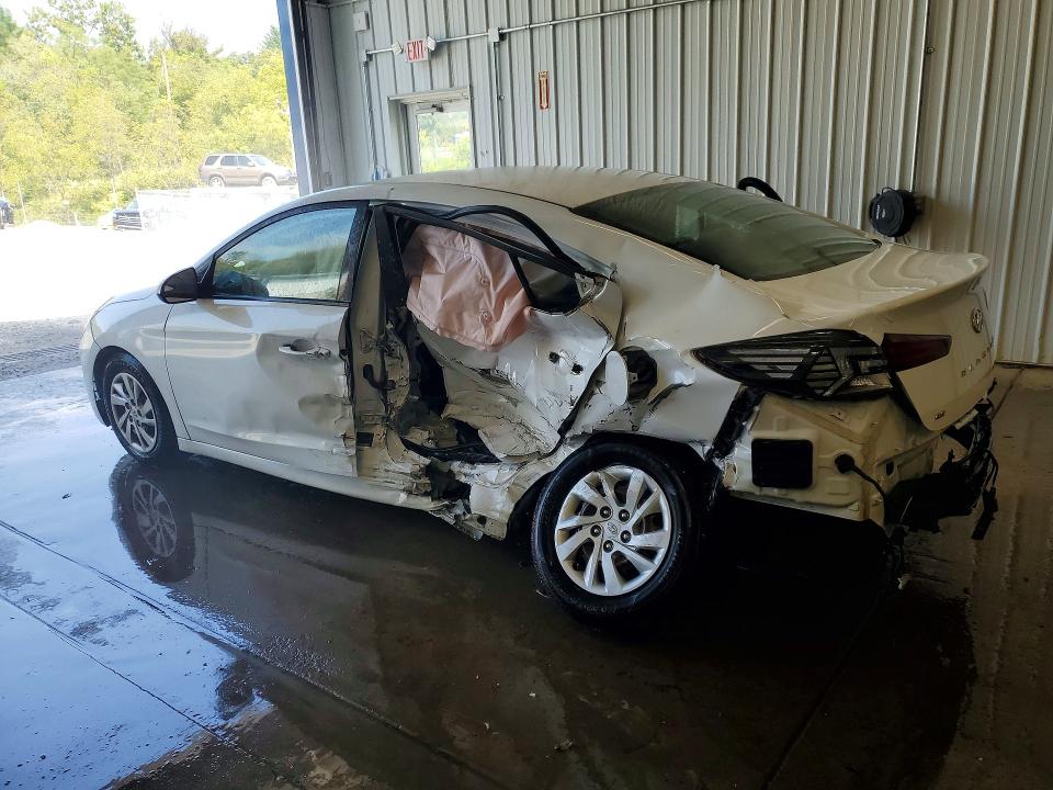 67070326 :رقم المزاد ، 5NPD74LF4KH469988 vin ، 2019 Hyundai Elantra مزاد بيع