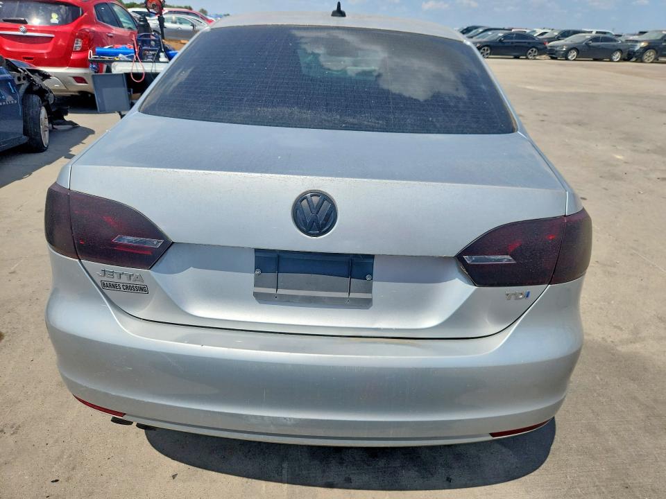 67210966 :رقم المزاد ، 3VWLL7AJ2DM306265 vin ، 2013 Volkswagen Jetta مزاد بيع