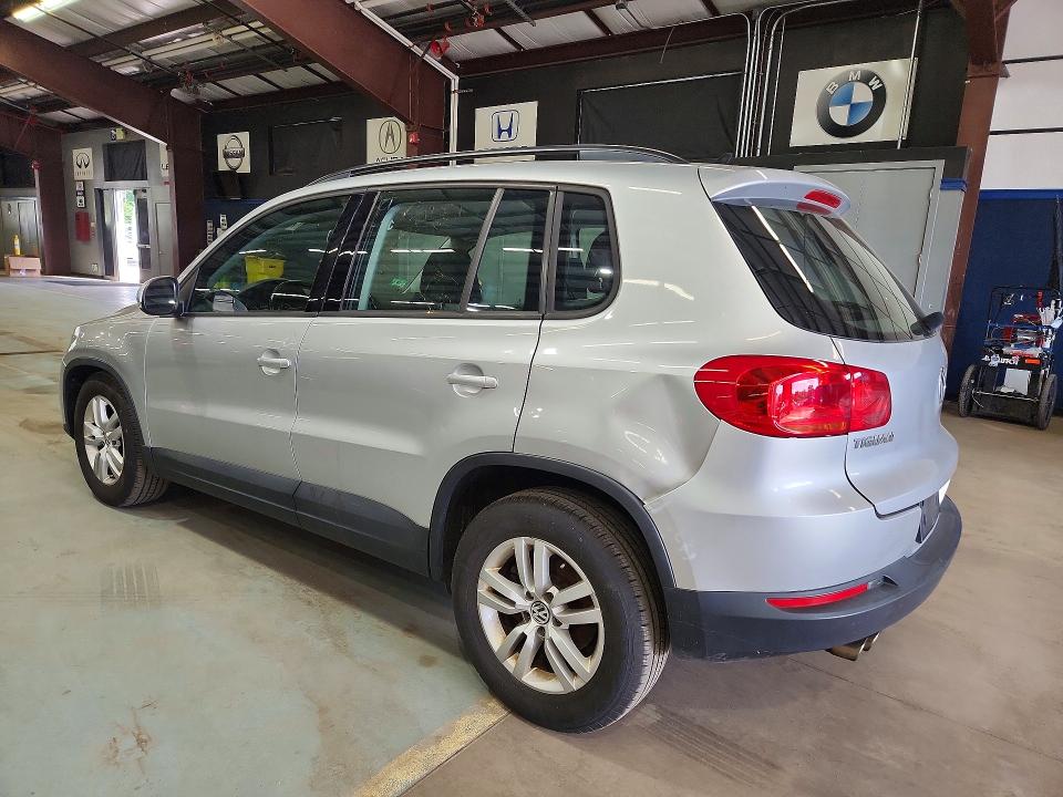 Продажа на аукционе авто 2015 Volkswagen Tiguan, vin: WVGBV7AX0FW589745, номер лота: 70406496