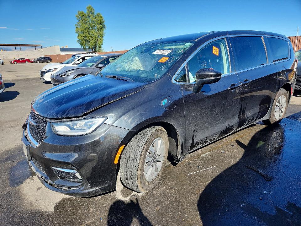 Auction sale of the 2023 Chrysler Pacifica, vin: 2C4RC1L74PR632562, lot number: 68608696