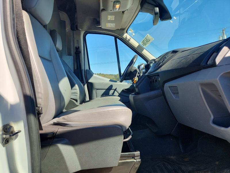70264706 :رقم المزاد ، 1FTYR2CM3HKA66366 vin ، 2017 Ford Transit مزاد بيع
