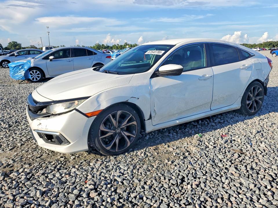 67640786 :رقم المزاد ، 19XFC2F67KE038814 vin ، 2019 Honda Civic مزاد بيع