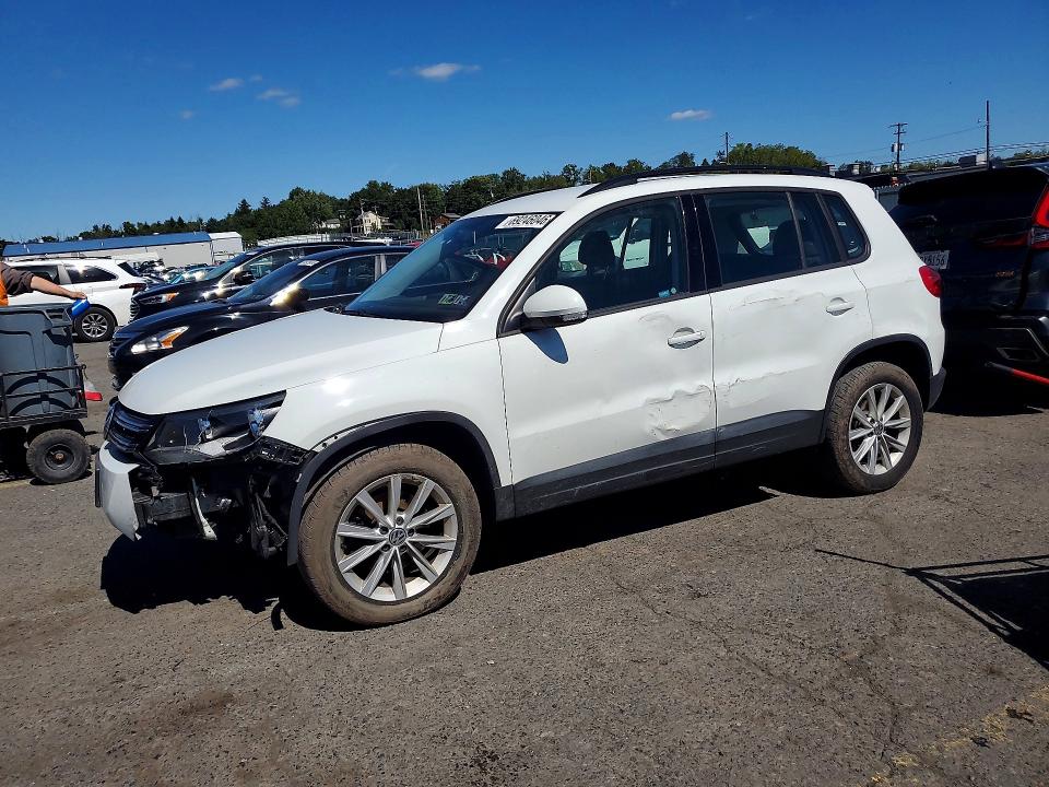 69246046 :رقم المزاد ، WVGBV7AX7HK054602 vin ، 2017 Volkswagen Tiguan مزاد بيع