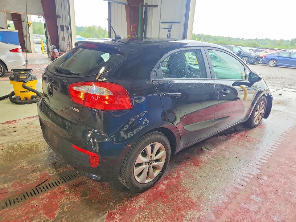 Продажа на аукционе авто 2017 Kia Rio 5-door, vin: KNADN5A34H6011064, номер лота: 66766106