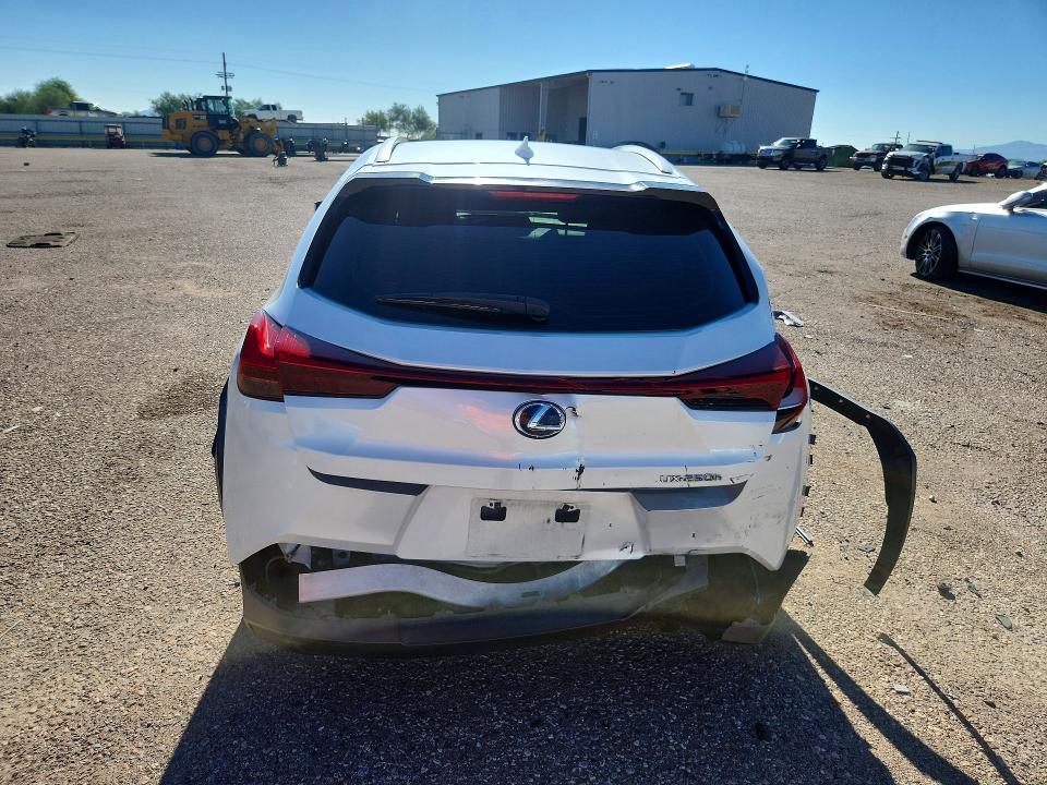 Продажа на аукционе авто 2019 Lexus Ux, vin: JTHU9JBH1K2000711, номер лота: 68712426
