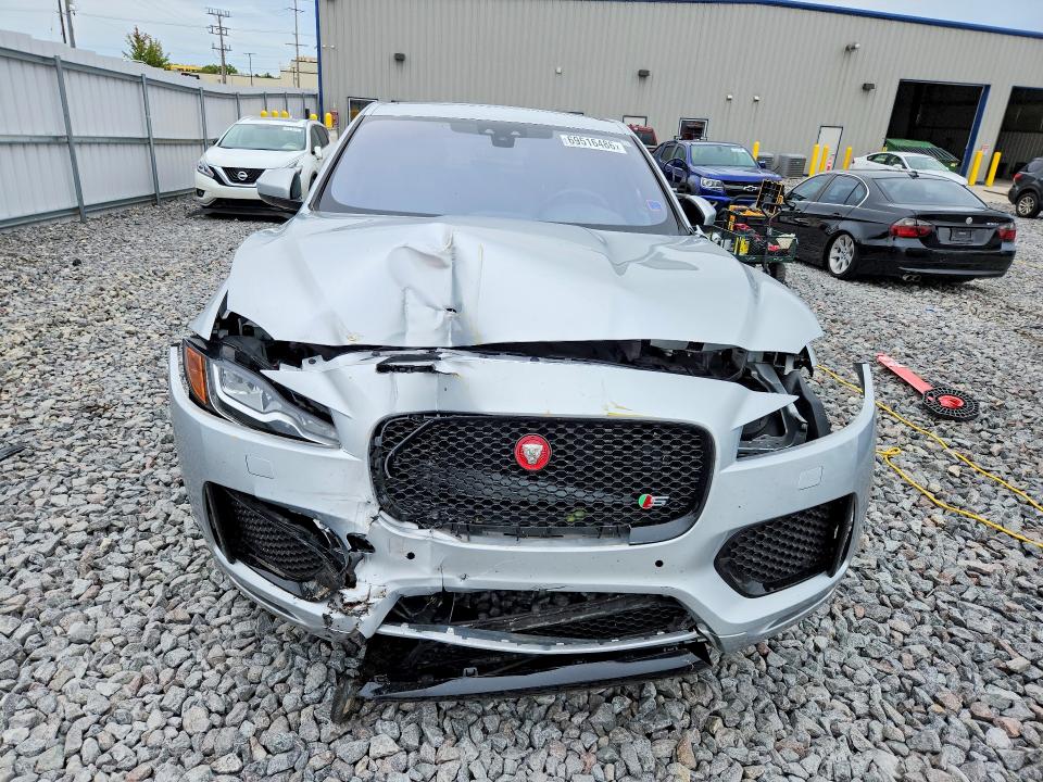 2017 Jaguar F-pace მანქანა იყიდება აუქციონზე, vin: SADCM2BV8HA060625, აუქციონის ნომერი: 69516486