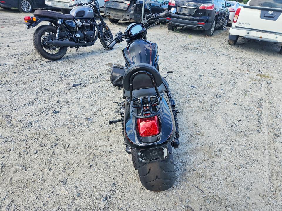 68959836 :رقم المزاد ، 1HD1HHZ1X7K812183 vin ، 2007 Harley-davidson Vrscdx مزاد بيع