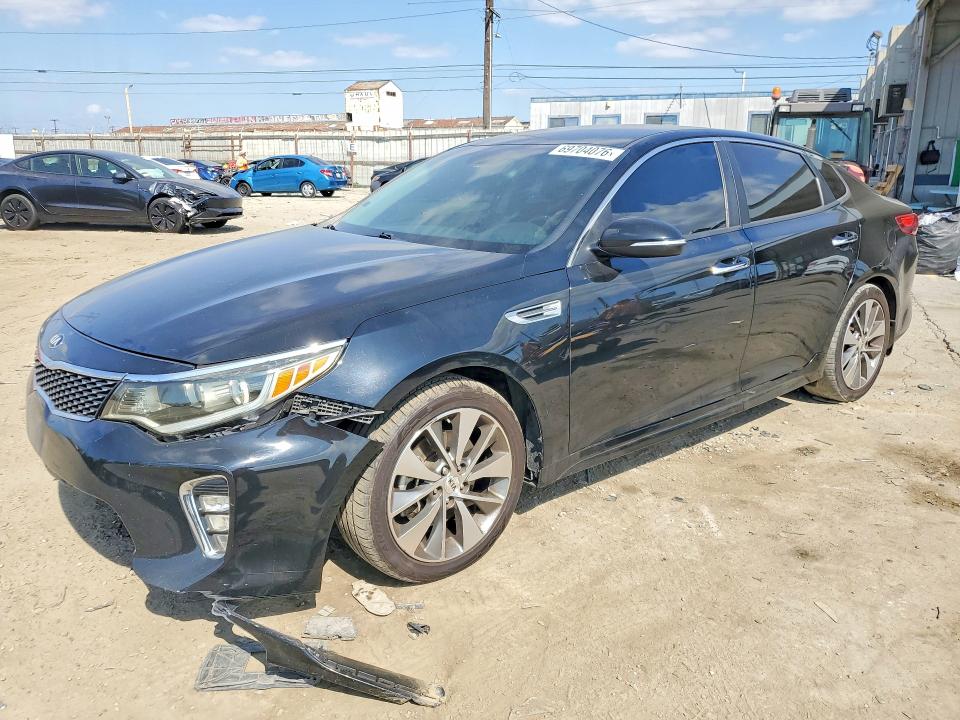 Продаж на аукціоні авто 2018 Kia Optima, vin: 5XXGT4L35JG254547, номер лоту: 69704076