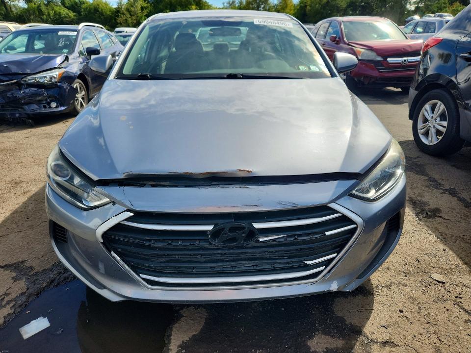 69046496 :رقم المزاد ، 5NPD84LF0HH130554 vin ، 2017 Hyundai Elantra مزاد بيع