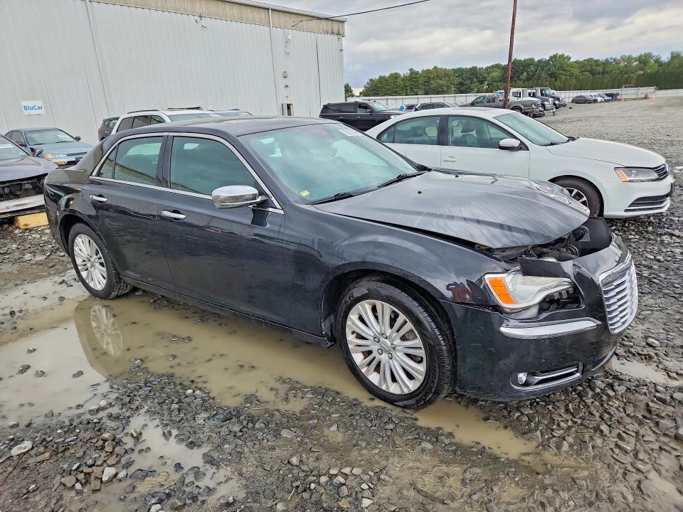 70121306 :رقم المزاد ، 2C3CCAKT2EH183880 vin ، 2014 Chrysler 300c مزاد بيع