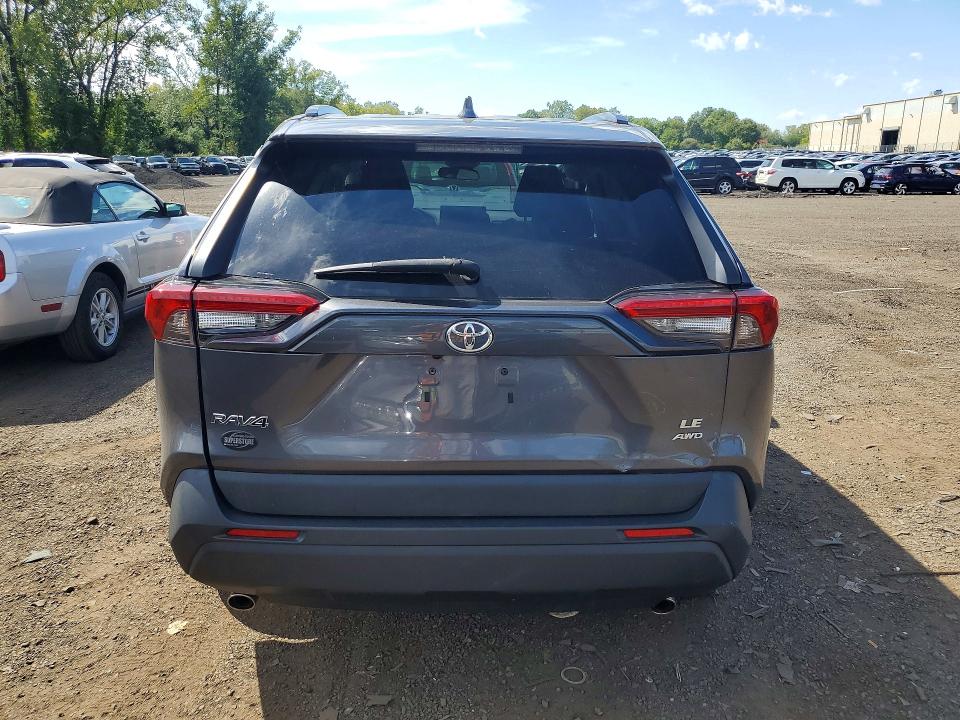 Продажа на аукционе авто 2021 Toyota Rav4, vin: 2T3F1RFV6MC249937, номер лота: 68633126