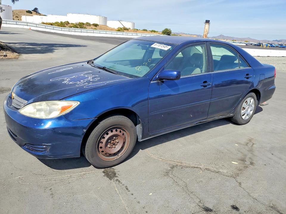 67701546 :رقم المزاد ، JTDBE32K020096063 vin ، 2002 Toyota Camry مزاد بيع