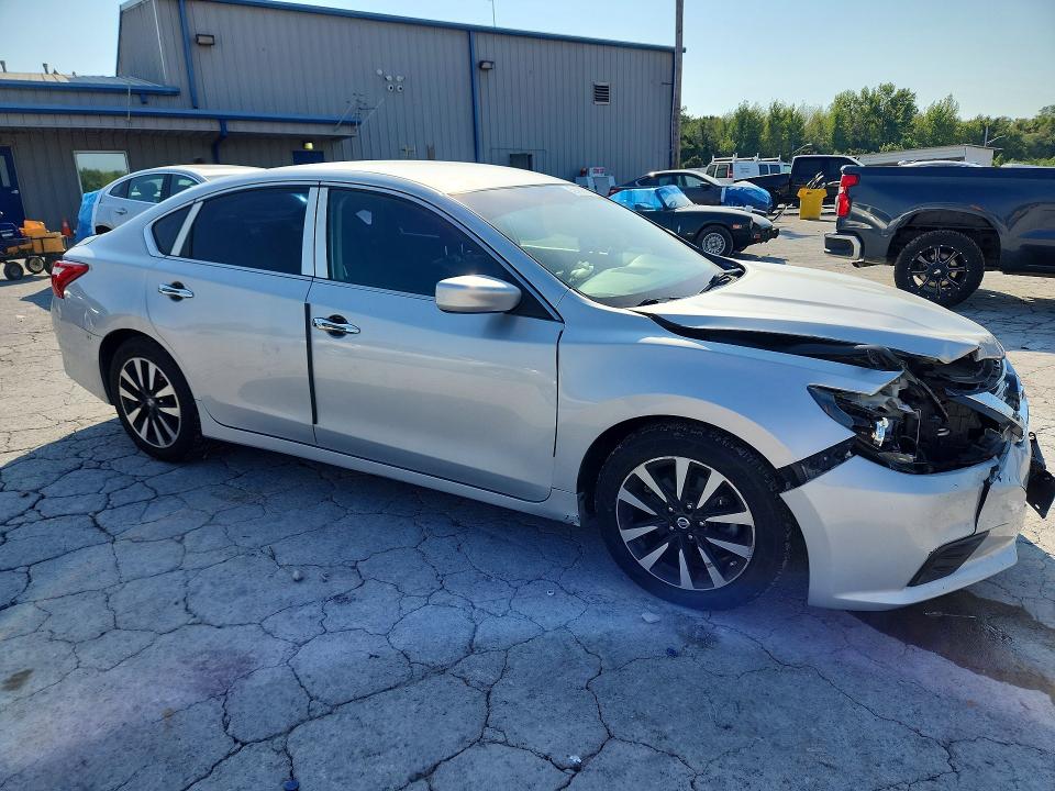 Продаж на аукціоні авто 2018 Nissan Altima, vin: 1N4AL3AP5JC234830, номер лоту: 59408816