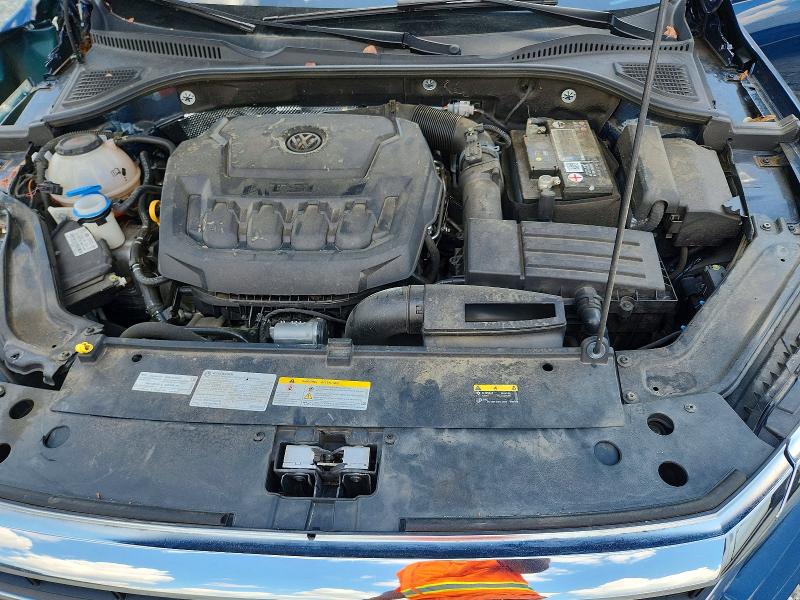 67411126 :رقم المزاد ، 1VWSA7A31MC016975 vin ، 2021 Volkswagen Passat مزاد بيع