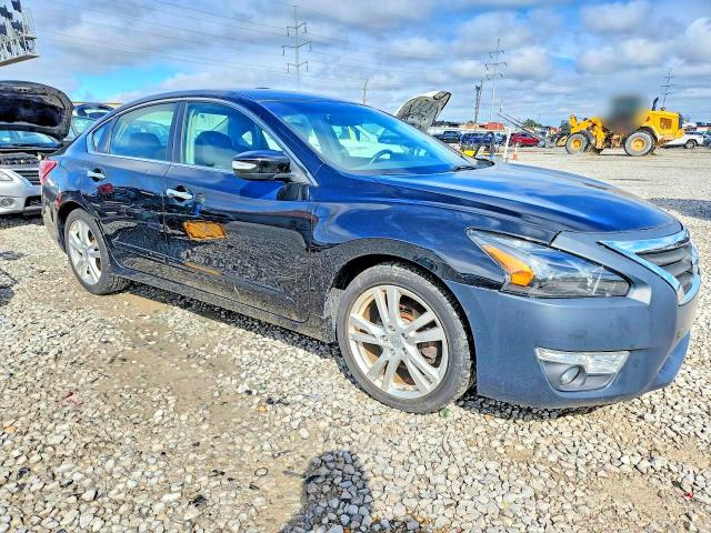 70629966 :رقم المزاد ، 1N4BL3AP2DC158962 vin ، 2013 Nissan Altima مزاد بيع