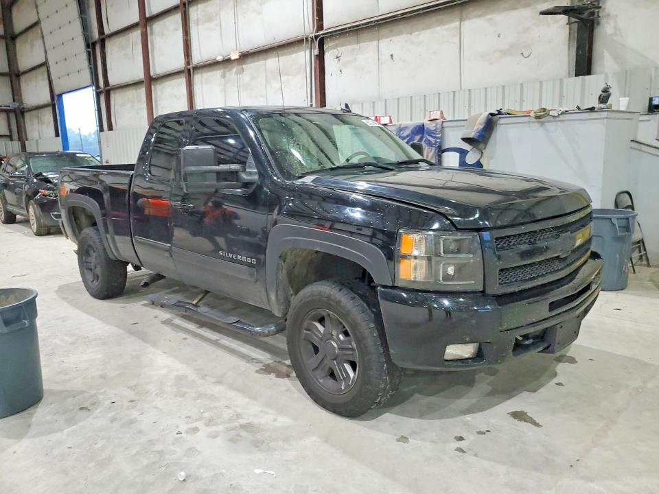 67214966 :رقم المزاد ، 1GCRKSE37BZ399858 vin ، 2011 Chevrolet Silverado مزاد بيع
