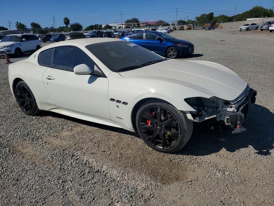 2014 Maserati Granturismo მანქანა იყიდება აუქციონზე, vin: ZAM45VLA6E0079455, აუქციონის ნომერი: 67202106