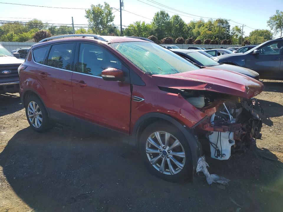 2017 Ford Escape მანქანა იყიდება აუქციონზე, vin: 1FMCU9JD0HUF00831, აუქციონის ნომერი: 67818756