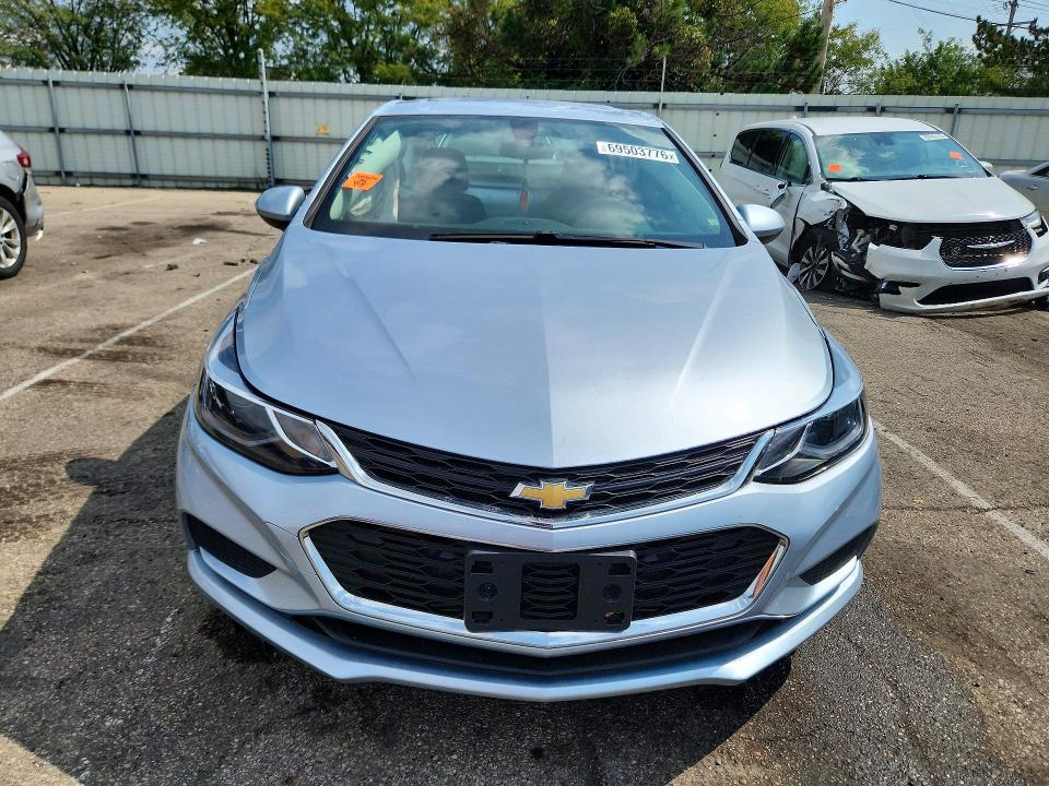 2018 Chevrolet Cruze მანქანა იყიდება აუქციონზე, vin: 1G1BE5SM7J7231096, აუქციონის ნომერი: 69503776