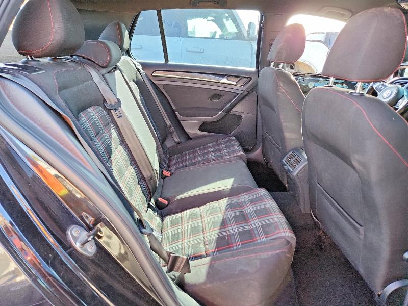 Продажа на аукционе авто 2015 Volkswagen Gti, vin: 3VW4T7AU1FM092936, номер лота: 69631576