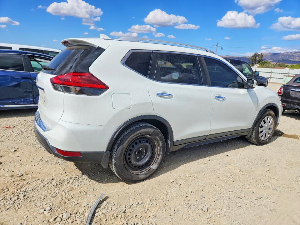 2017 Nissan Rogue მანქანა იყიდება აუქციონზე, vin: KNMAT2MT3HP515721, აუქციონის ნომერი: 68034316