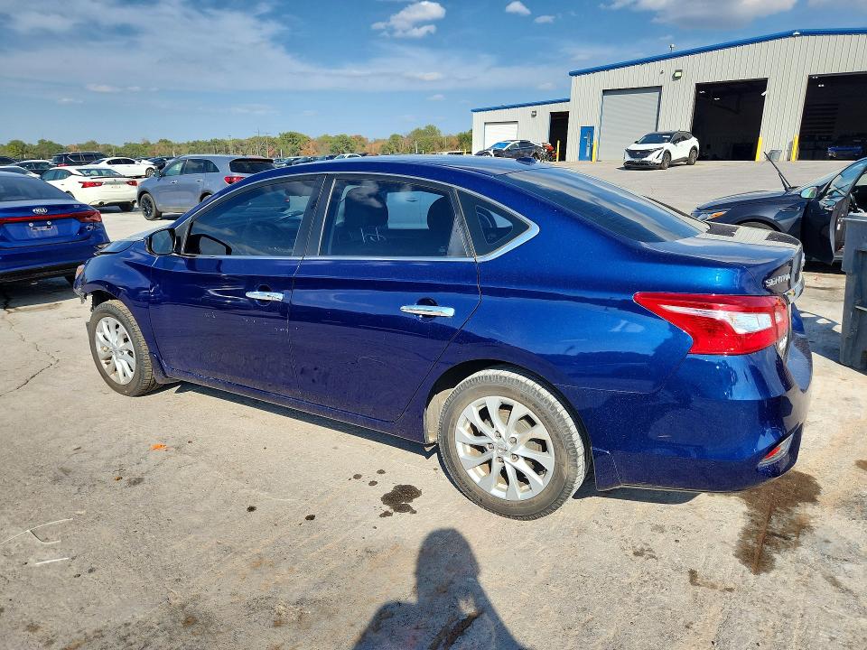 2017 Nissan Sentra მანქანა იყიდება აუქციონზე, vin: 3N1AB7AP9HL647727, აუქციონის ნომერი: 70896836