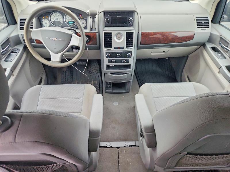 2010 Chrysler Town & Country მანქანა იყიდება აუქციონზე, vin: 2A4RR4DE3AR214167, აუქციონის ნომერი: 69586076