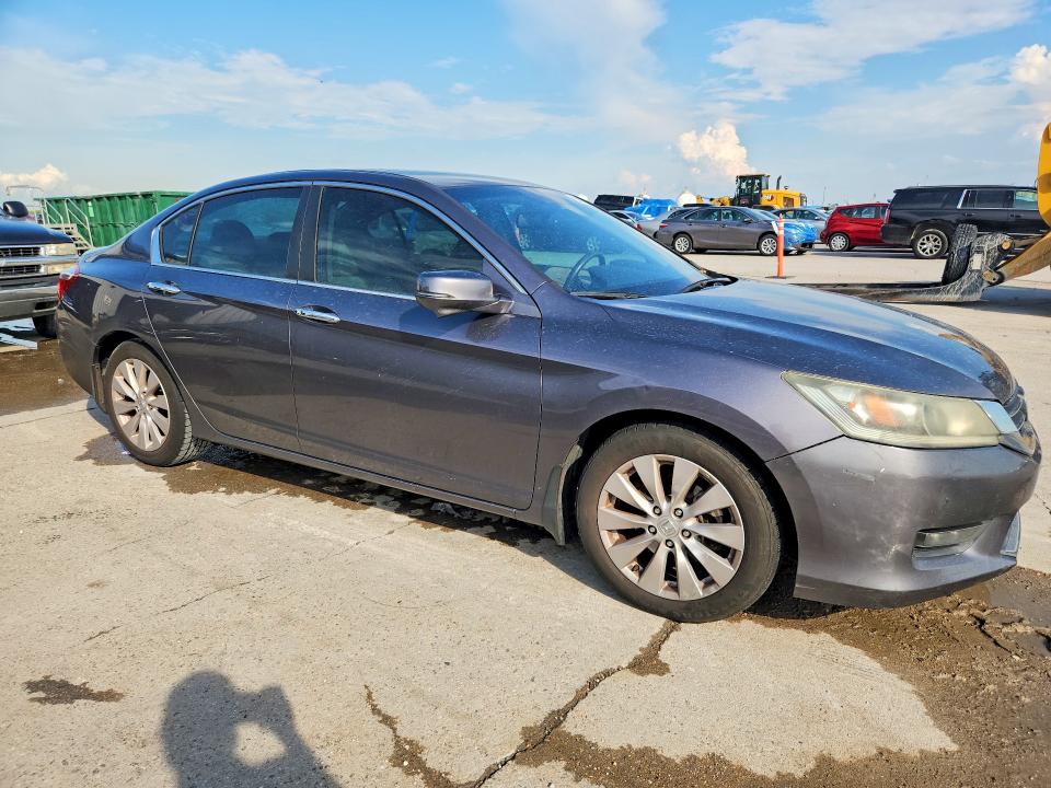 2015 Honda Accord მანქანა იყიდება აუქციონზე, vin: 1HGCR2F88FA071026, აუქციონის ნომერი: 68870666