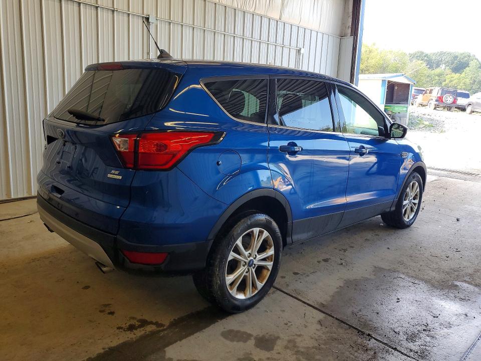 69392096 :رقم المزاد ، 1FMCU0GD7KUA93441 vin ، 2019 Ford Escape مزاد بيع
