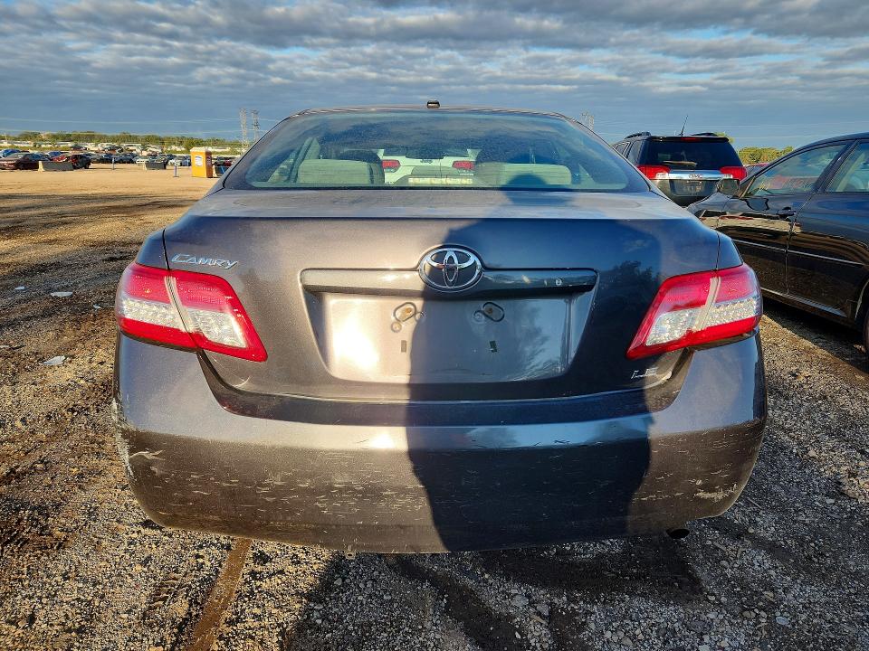 2011 Toyota Camry მანქანა იყიდება აუქციონზე, vin: 4T4BF3EK8BR198861, აუქციონის ნომერი: 70000866